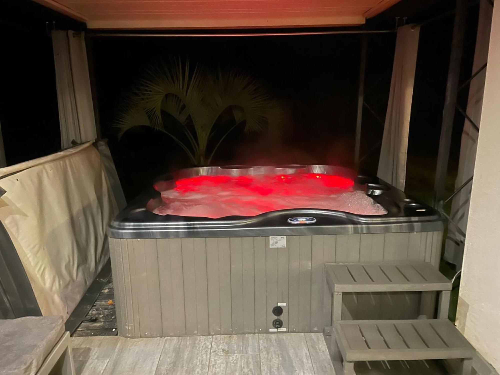 Maison Moderne Au Calme Avec Billard, Jacuzzi, Bain A Remous, Piscine, Babyfoot Labastide-du-Temple Экстерьер фото